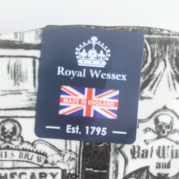 🏷️$50 Royal Wessex Halloween Lunch Salad Plates - Picture 2 of 3